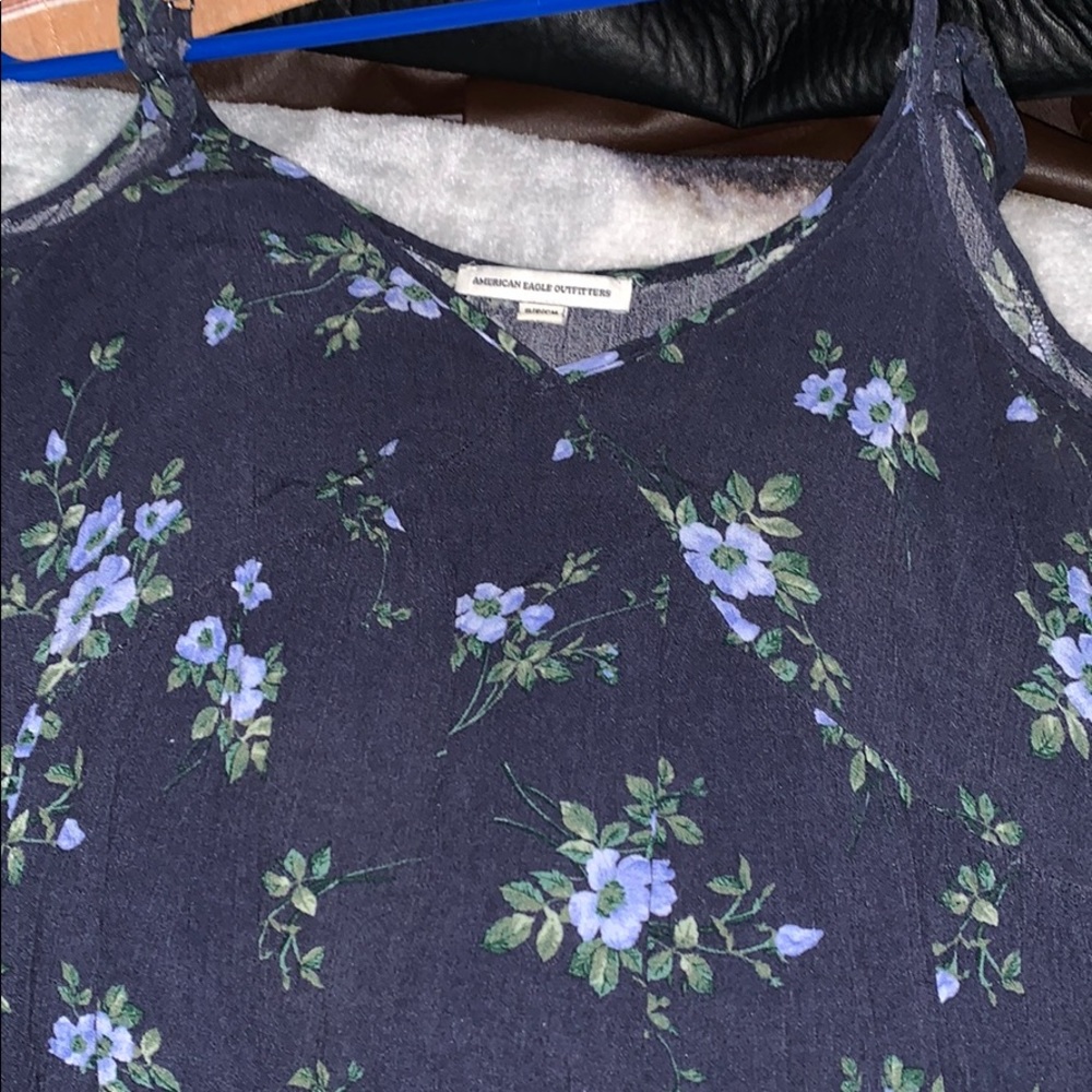 Blouse, hangs off shoulder